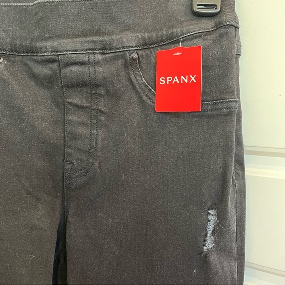 Spanx Distressed Skinny Jeans in Vintage Black, Size Small NWT - Picture 5 of 5